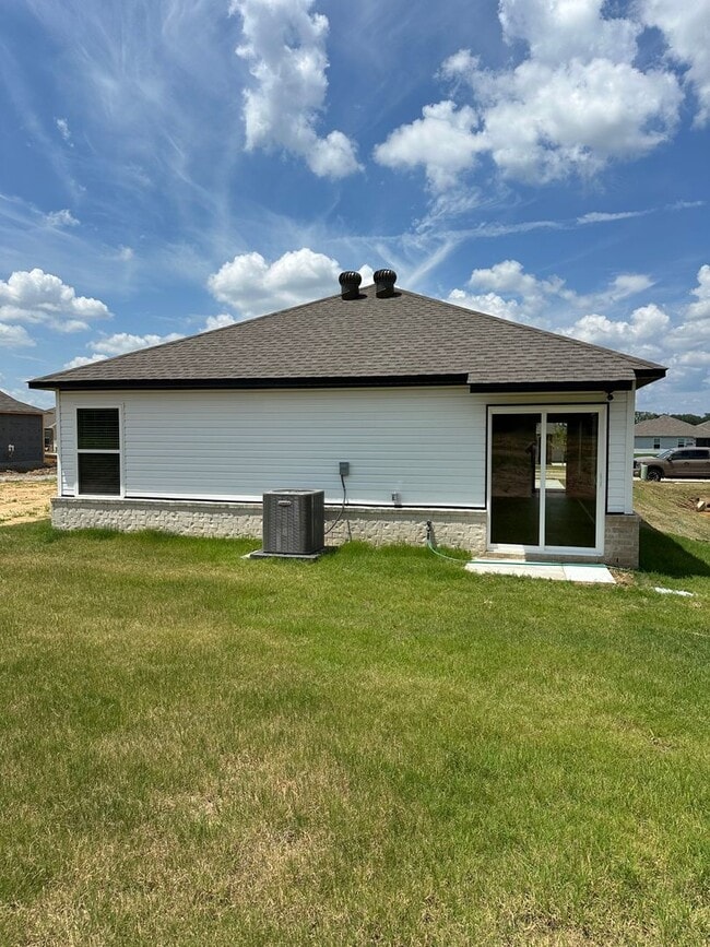 Building Photo - 10316 Debbie Dr