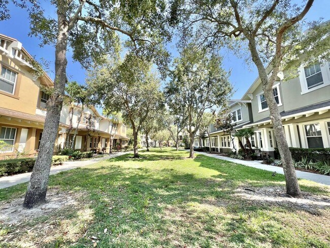 Building Photo - 840 Marina Del Ray Ln