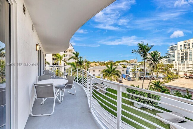 Building Photo - 612 Bayshore Dr