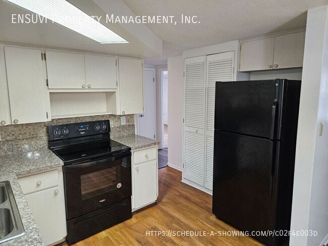 Building Photo - 7705 Farmlawn Dr