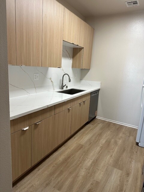 Building Photo - 10717 Lawler St Apartments