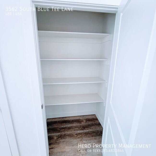 Building Photo - 3562 Blue Tee Ln