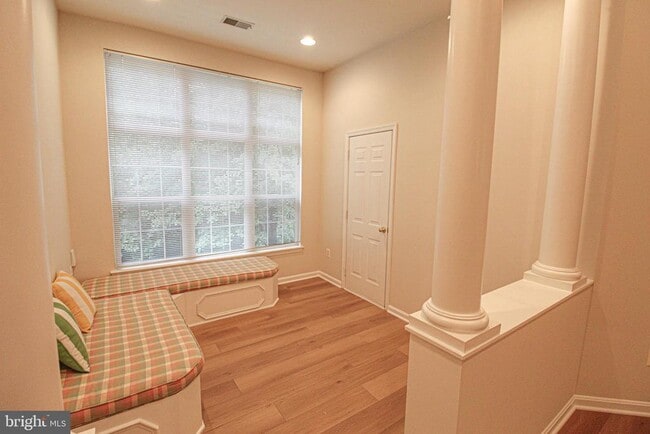 Building Photo - 10808 Warfield Pl
