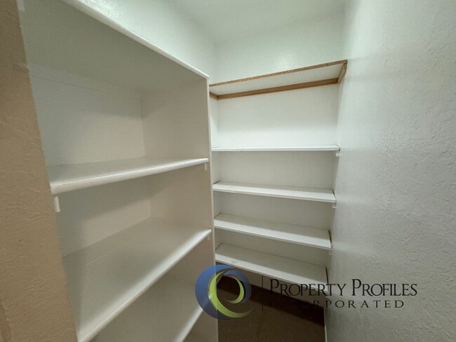 Building Photo - Spacious 3 Bdrm 2.5 Bath Mililani Townhouse