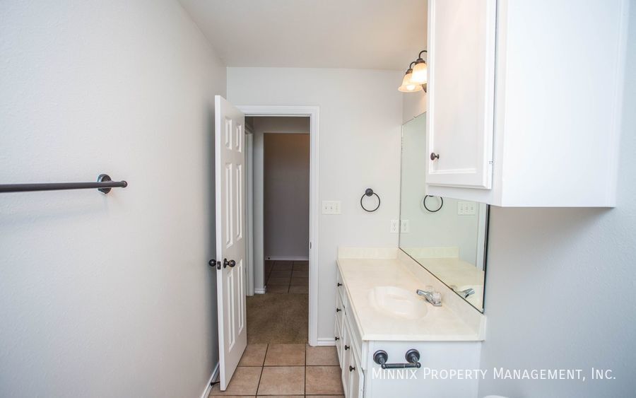 Building Photo - 2214 100th St