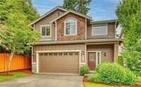 Building Photo - Meticulously maintained fully air conditioned 3 bedroom and 3 bath house in Serrano Community!