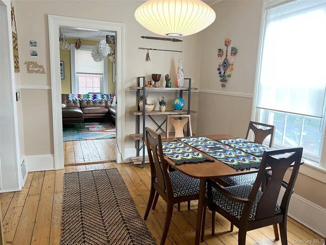 Building Photo - 369 Verplanck Ave