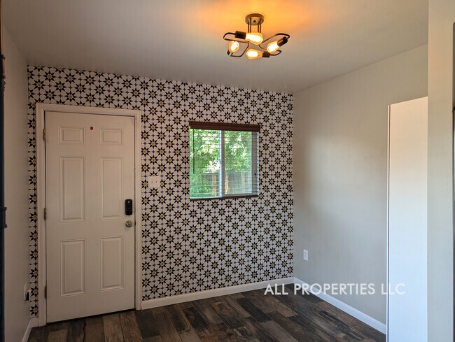 Building Photo - 3511 Newport St