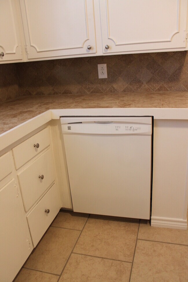 Building Photo - 2821 56th St