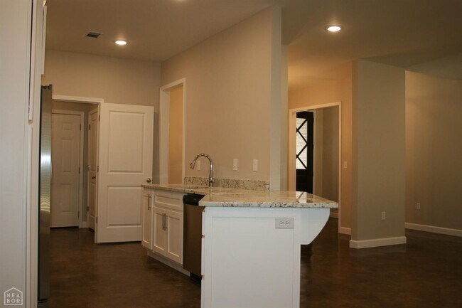 Building Photo - 3 Bedroom, 2 Bath in Nettleton! MAY 2025 MOVE IN