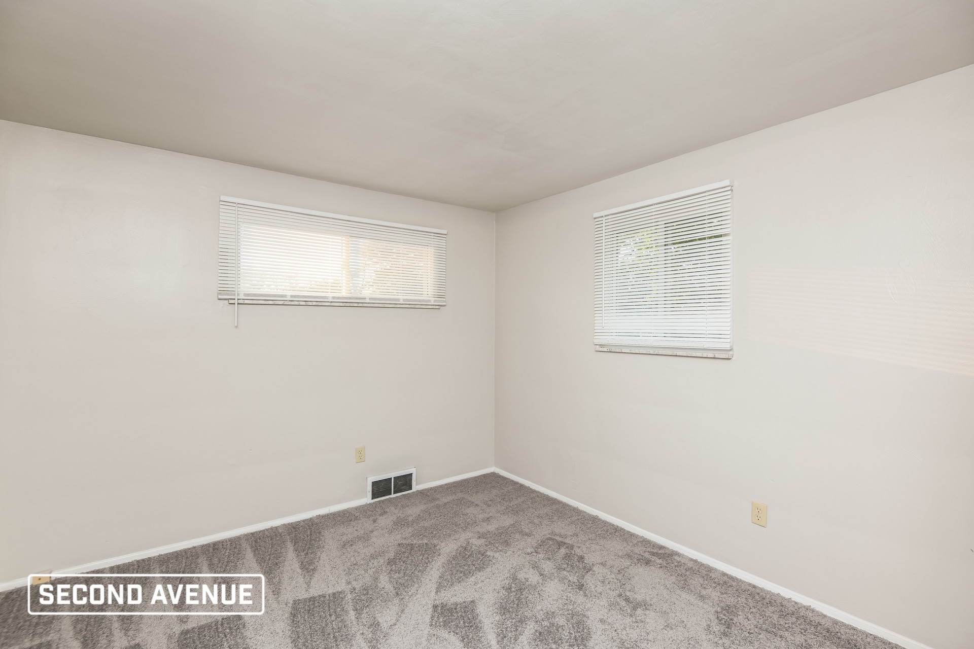 Building Photo - 774 Cottonwood Dr