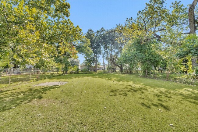 Building Photo - 4114 Hoffman St