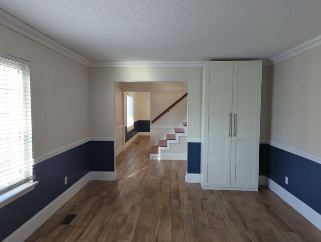 Building Photo - 513 Woodcroft Dr