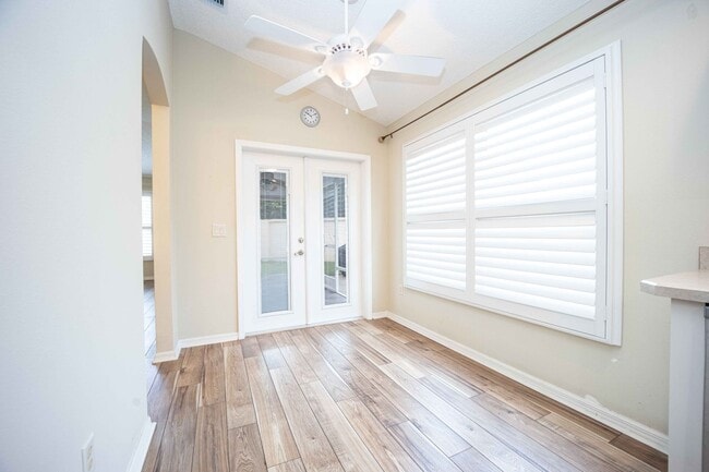 Building Photo - 3BR/2BA Courtyard Villa in The Village of ...