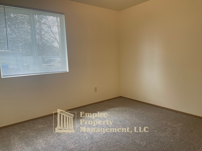 Building Photo - 1961 Taft St