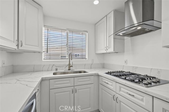 Building Photo - 28121 Robin Ave