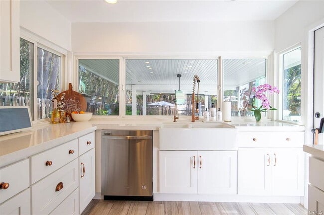 Building Photo - 24656 Shadowfax Dr