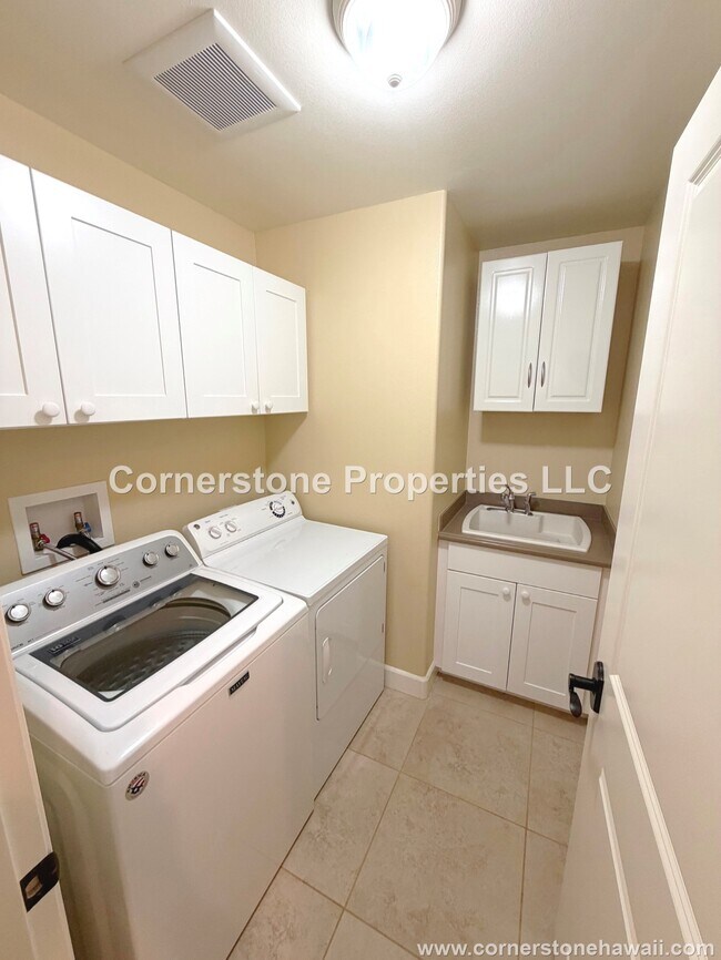 Building Photo - 91-1164-1164 Waikapoo St