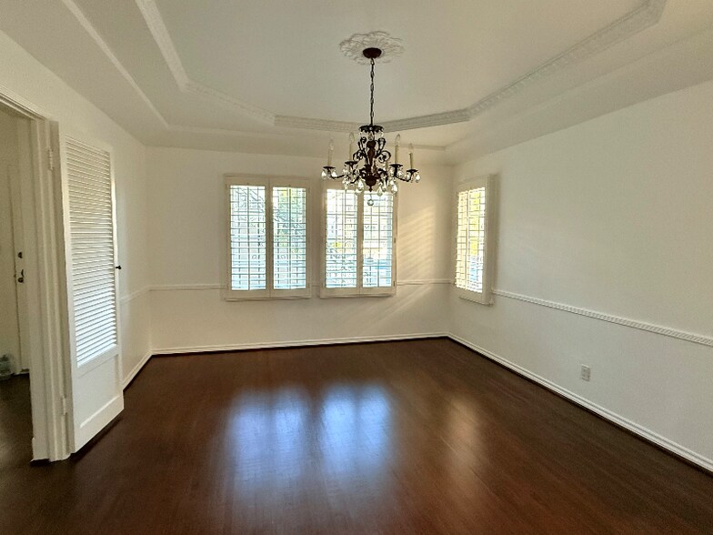 Building Photo - 8218 Blackburn Ave