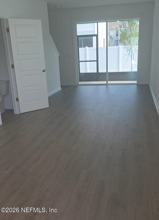 Building Photo - 20 Montellano Rd