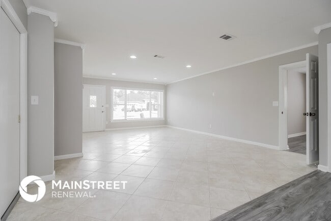 Building Photo - 509 Roy Blvd