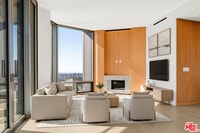 Building Photo - 211 Elm Ct