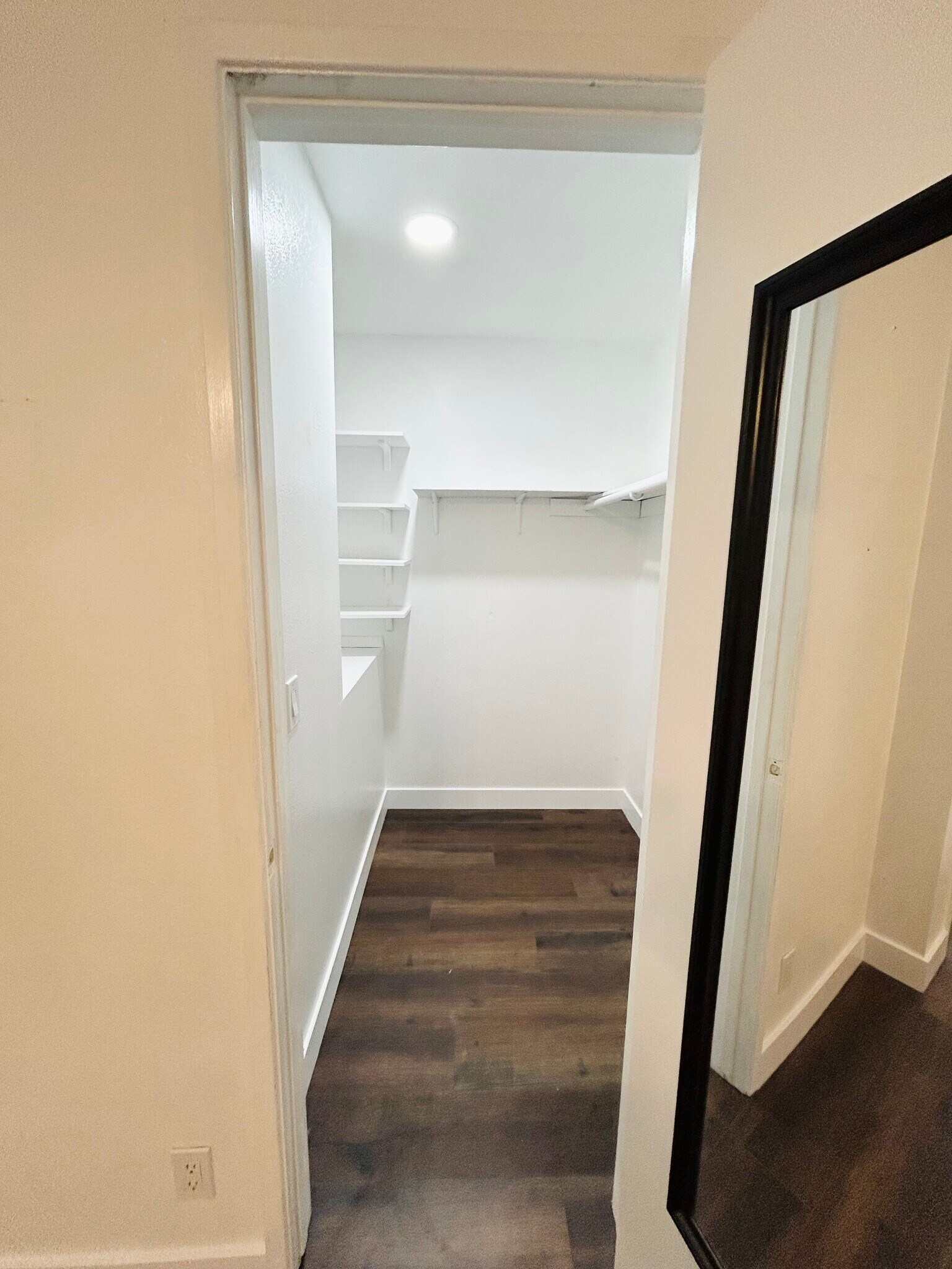 Building Photo - 1721 Normandy Pl
