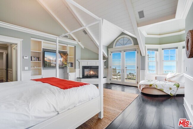 Building Photo - 6277 Sea Star Dr