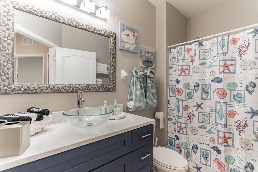 Building Photo - 2468 Caravelle Cir