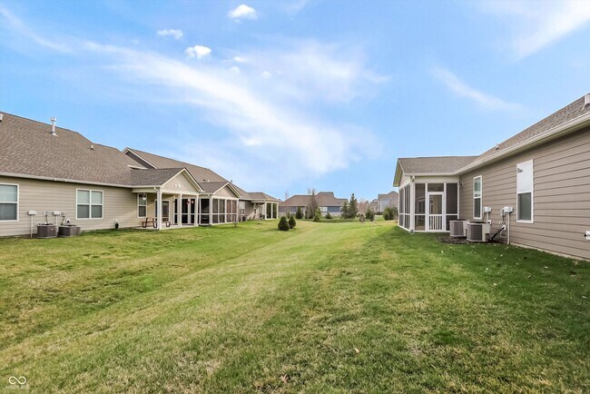 Building Photo - 1659 Dewey Dr