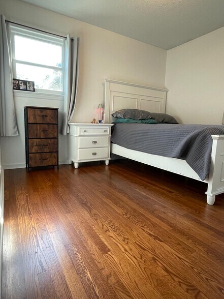 Room A - 963 Brynwood Dr