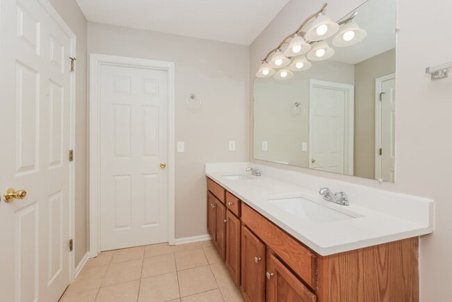 Building Photo - 1052 Blue Mountain Ln