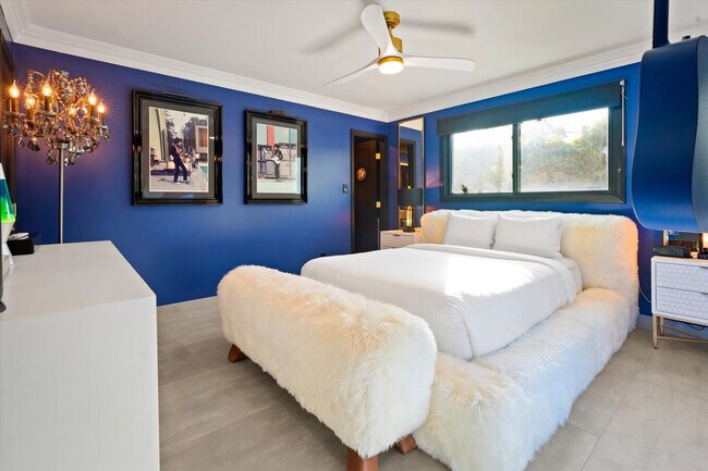 Building Photo - 8543 E Valley Vista Dr