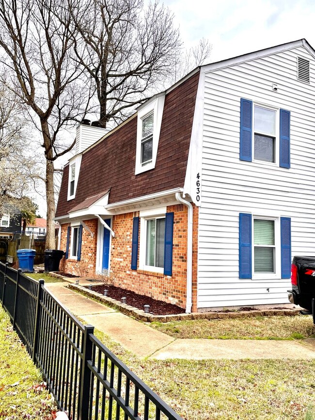 Building Photo - Beautiful 3-bedroom, 2.5-bathroom home