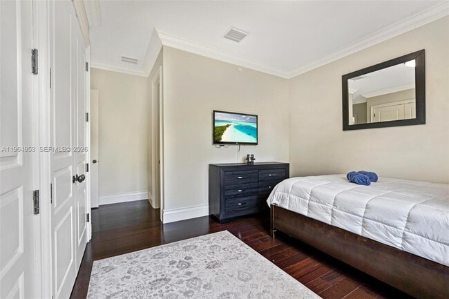 Building Photo - 2715 Cordova St