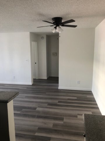 Building Photo - 11211 Greenlawn Ave