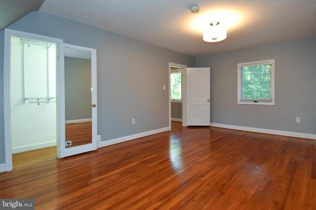 Building Photo - 6127 Brook Dr