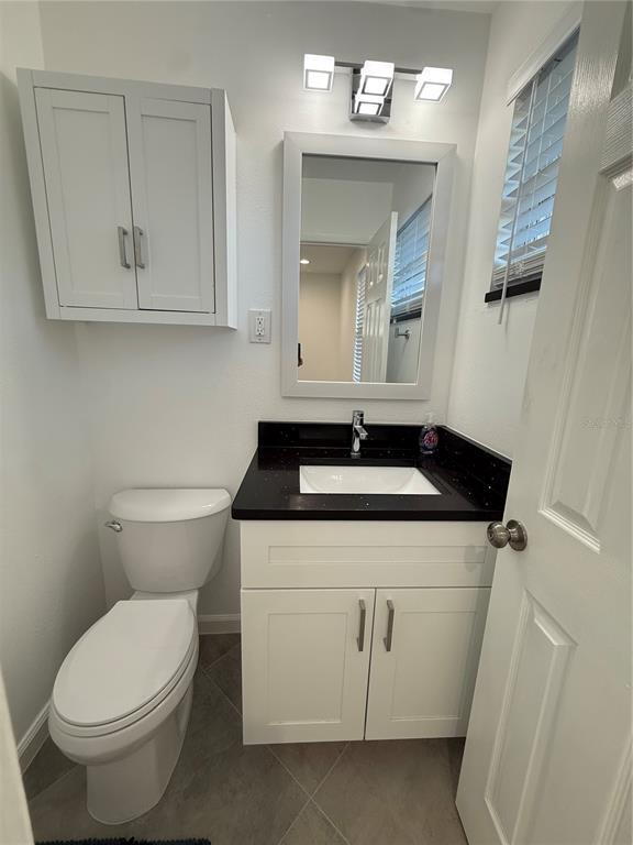 Building Photo - 15573 Bedford Cir E