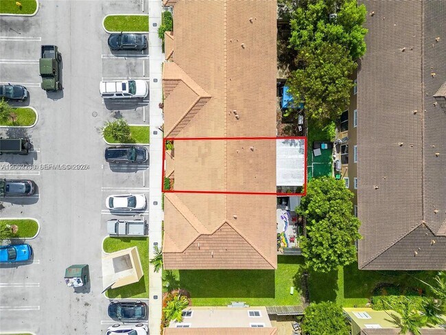 Building Photo - 1042 SE 23rd Terrace