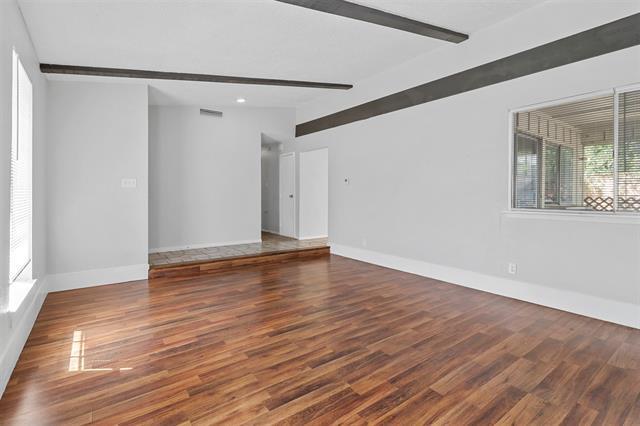 Building Photo - 609 Shadyglen Dr