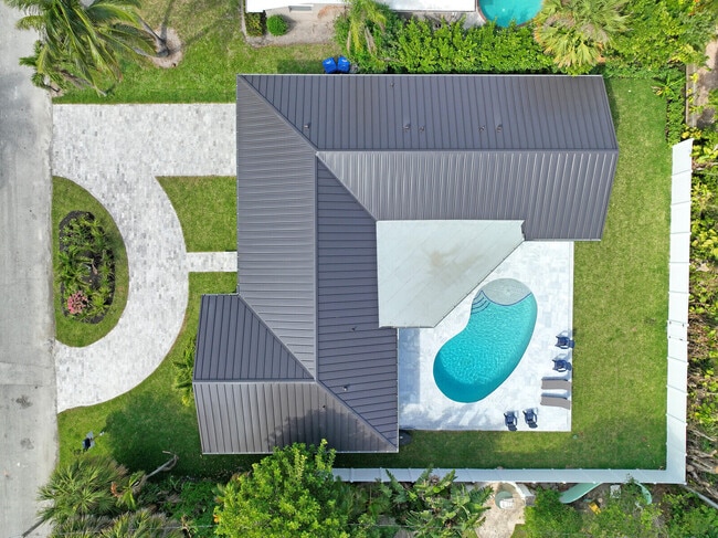 Building Photo - 1248 N Harbor Dr