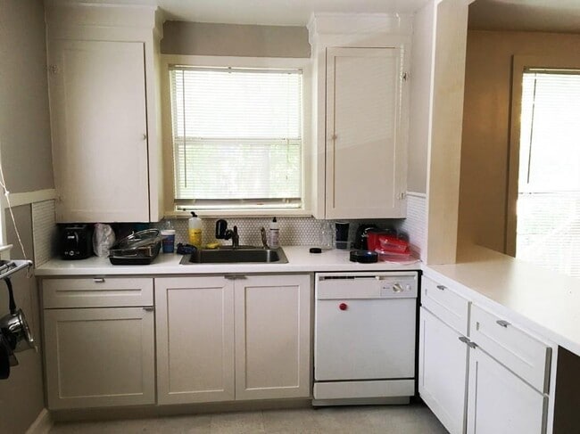 Building Photo - 4611 Depew Ave