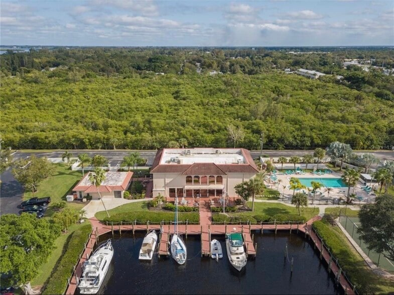 Building Photo - 25188 Marion Ave