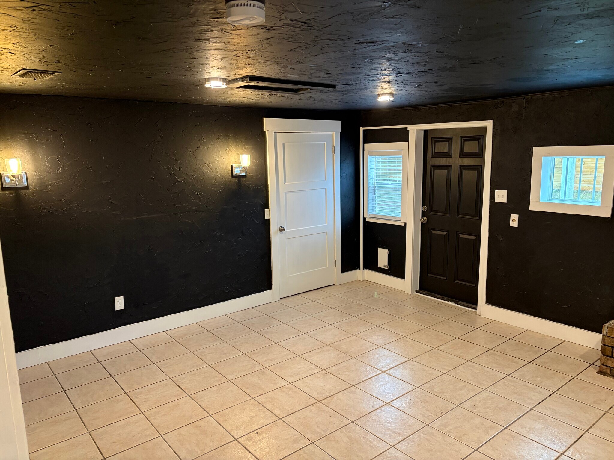 Building Photo - 5329 Cherry St