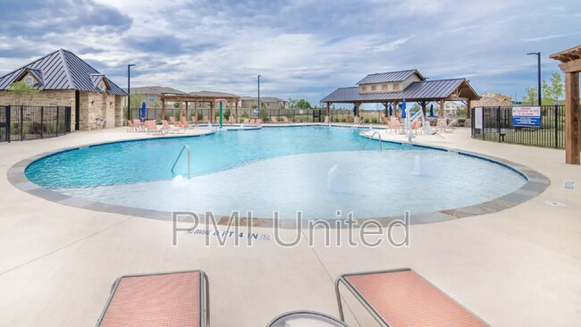 Building Photo - 2321 Larimar Dr