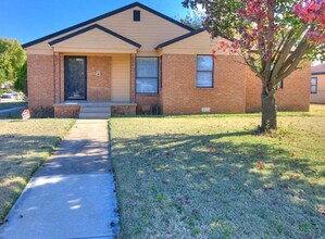 Building Photo - 3900 Rancho Dr