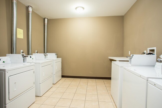 Building Photo - 221 62nd St