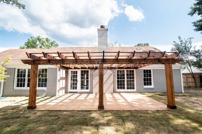 Building Photo - 779 Dogwood Cove