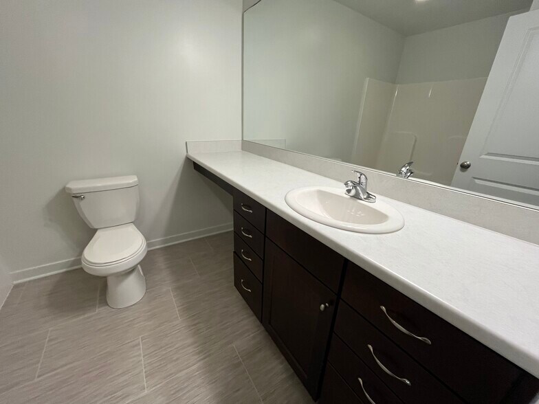 Building Photo - 3637 Andover Ln