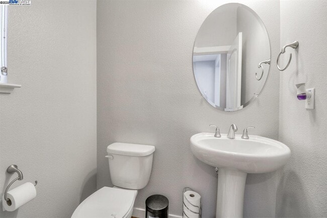 Building Photo - 36151 Windwood Ln